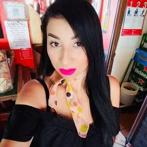 Meet your Posher, Nury